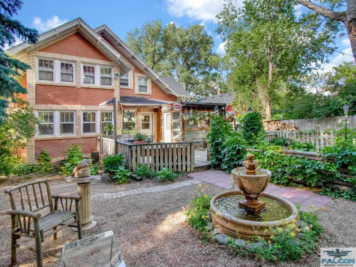 Robins Nest Bed & Breakfast Cody Exterior photo