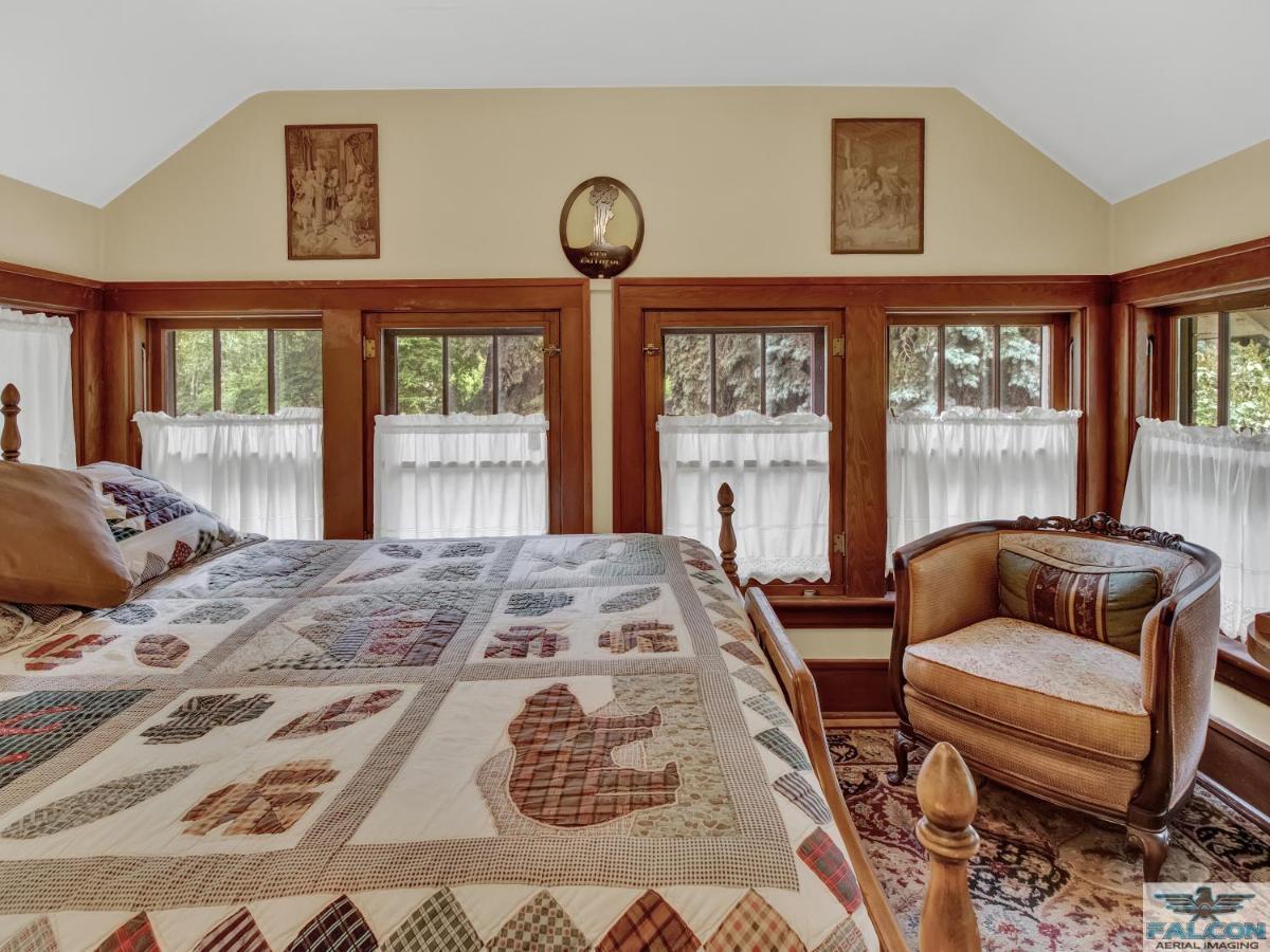 Robins Nest Bed & Breakfast Cody Exterior photo