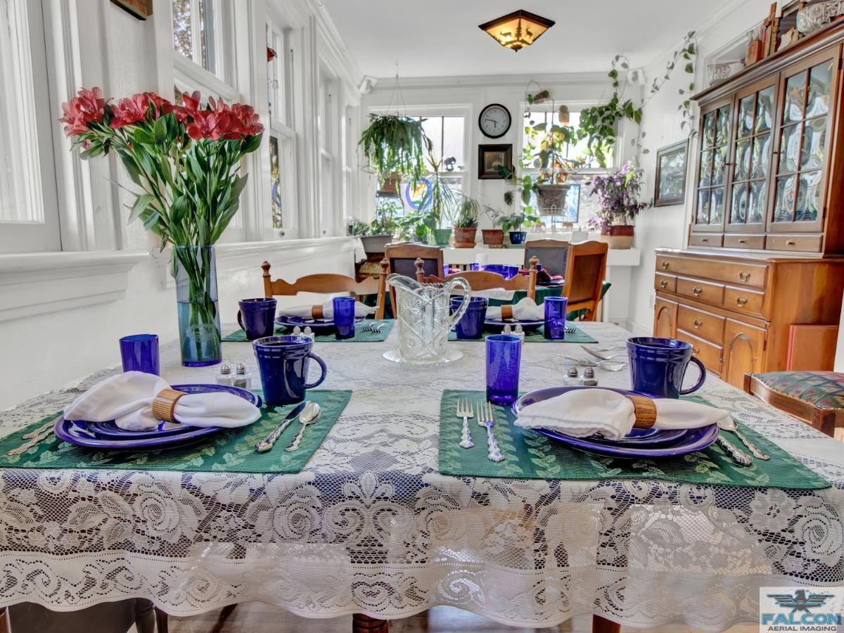Robins Nest Bed & Breakfast Cody Exterior photo