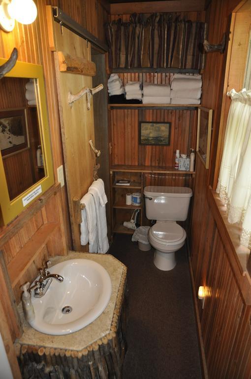Robins Nest Bed & Breakfast Cody Exterior photo